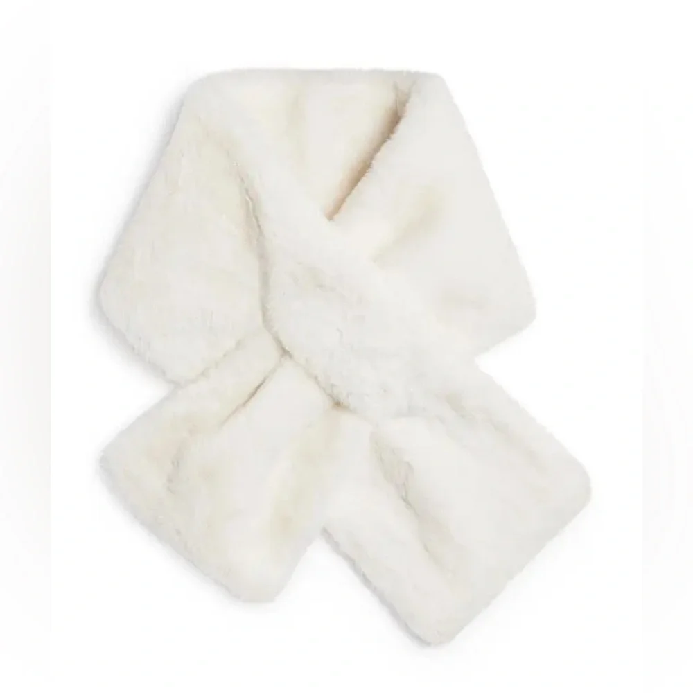 NWT Apparis Bambi Vegan Cozy White‎ Faux Fur Scarf